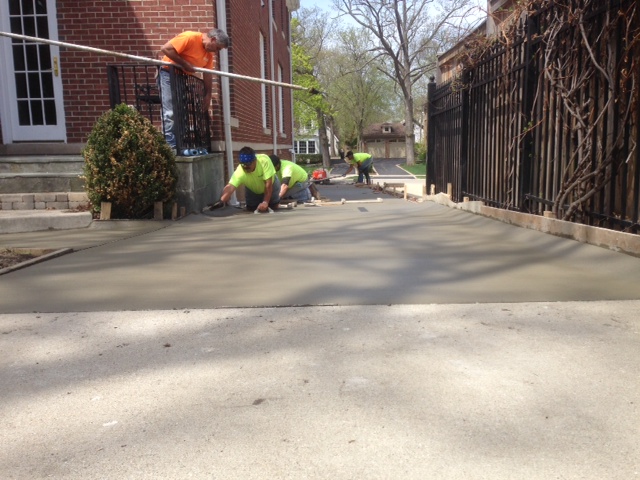 finishing off a concrete driveway